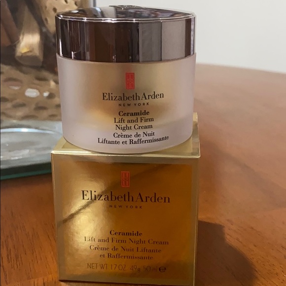 Elizabeth Arden Other - Ceramide Lift and Firm night creme
